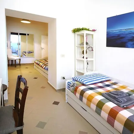 Rome Seafront Apartamento